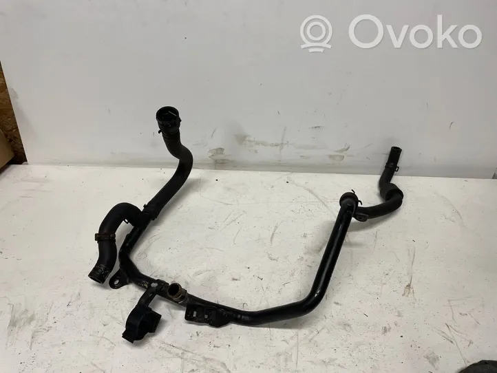 Volkswagen Golf VII Tubo flessibile del liquido di raffreddamento del motore 5Q0122051