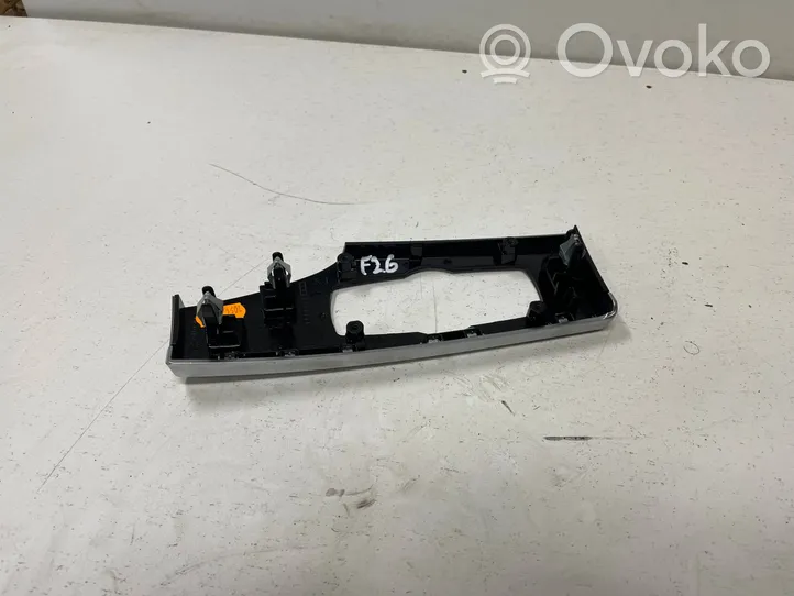 BMW X4 F26 Dekoratyvinė apdailos juostelė 27648710