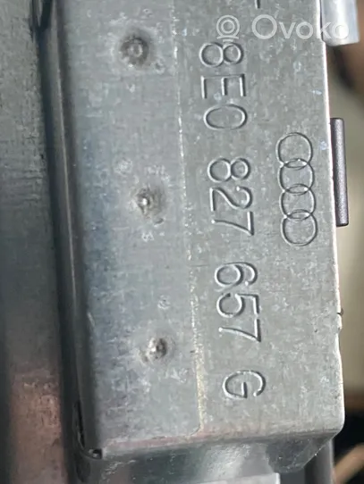 Audi A3 S3 8V Listwa oświetlenie tylnej tablicy rejestracyjnej 8E0827574F