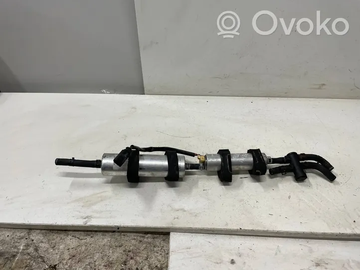 Audi A4 S4 B8 8K Pompe d'injection de carburant à haute pression 8K0906095