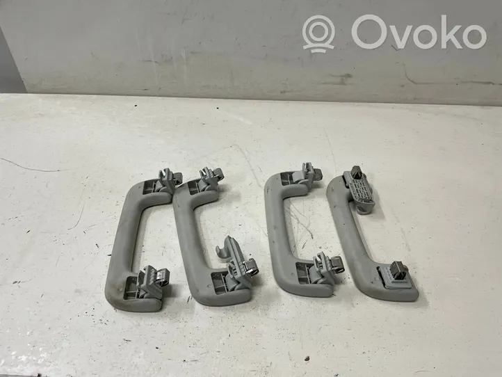 Audi A4 S4 B8 8K Un set di maniglie per il soffitto 