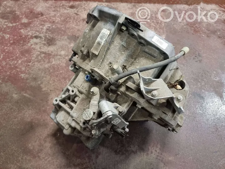 Renault Megane II Manual 5 speed gearbox 7701717781