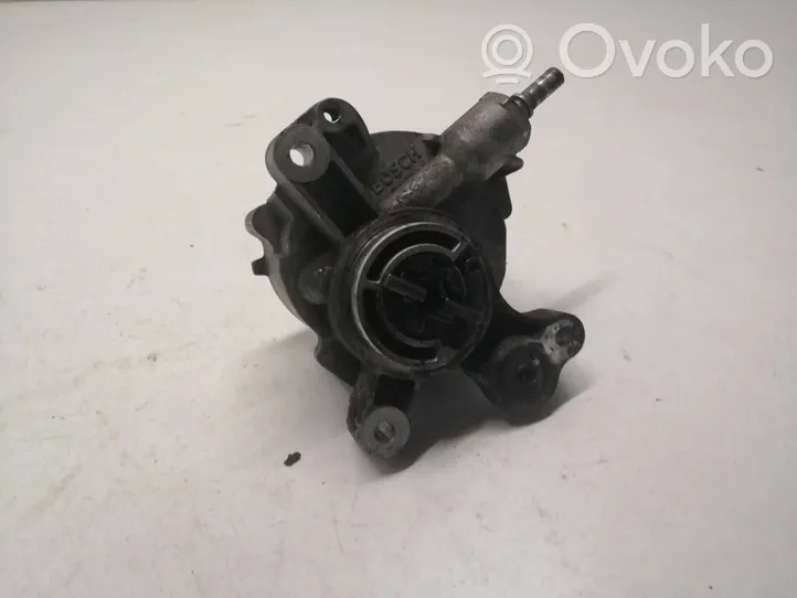 Volvo V50 Pompe à vide D16511