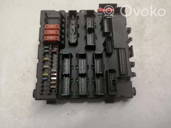 Opel Signum Fuse module 13112914