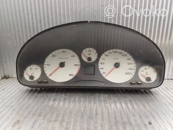 Peugeot 607 Compteur de vitesse tableau de bord 81115607