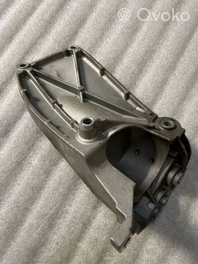 Volvo XC60 Gearbox mounting bracket 31370633