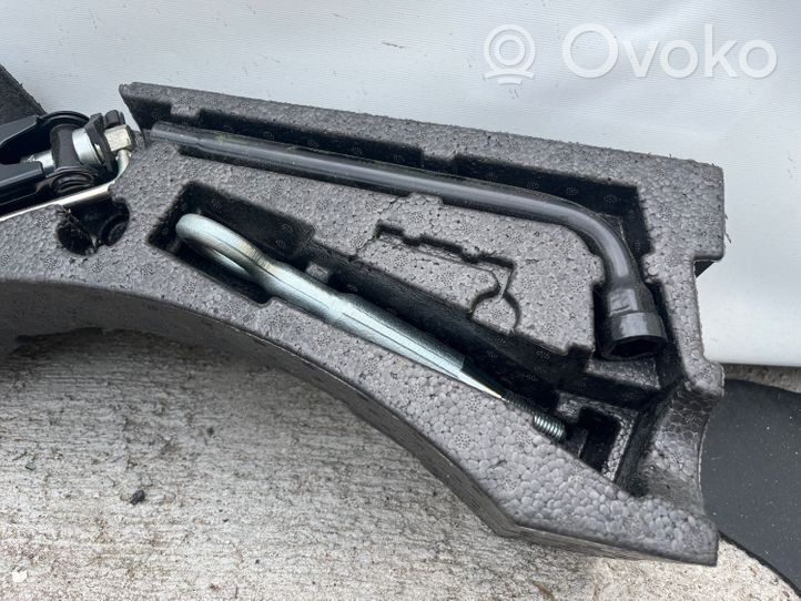 Volvo XC40 Cric di sollevamento 31680312