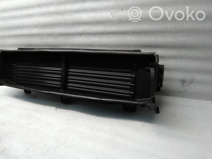 Volvo S90, V90 Välijäähdyttimen ilmanohjauksen ilmakanava 31383212