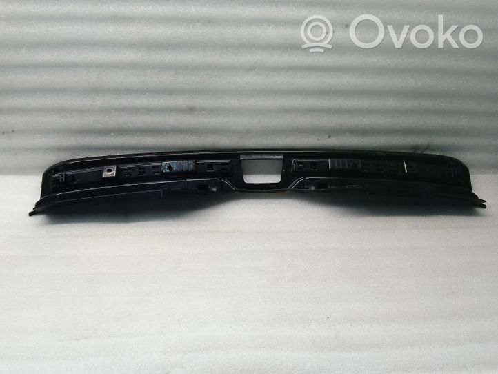 Volvo XC40 Rivestimento di protezione sottoporta del bagagliaio/baule 31440884