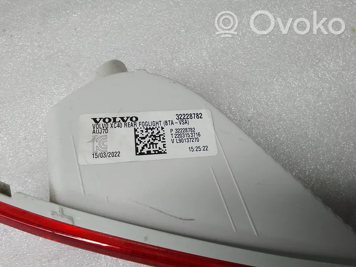 Volvo XC40 Lampa zderzaka tylnego 32228782