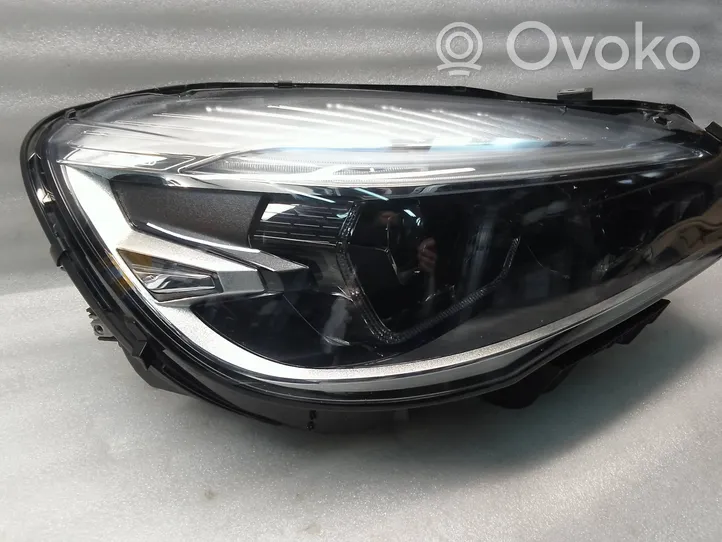 BMW 2 F46 Lampa przednia LE16A6380