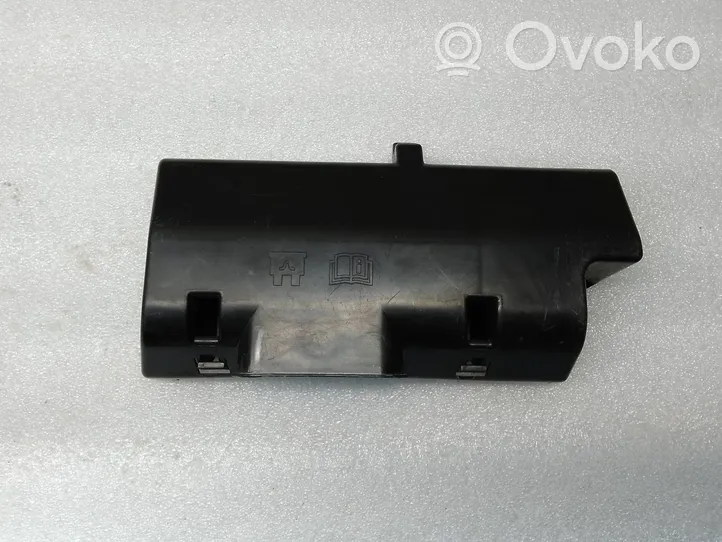 Volvo S60 Tapa de caja de fusibles 31398100