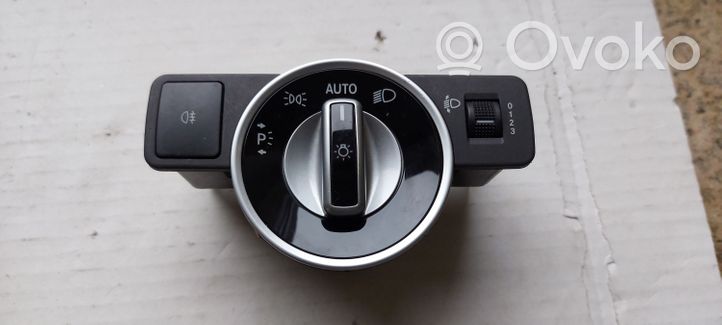 Mercedes-Benz A W176 Przycisk / Pokrętło regulacji świateł A2129050651