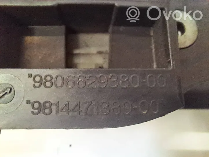 Citroen C4 Grand Picasso Support de montage de pare-chocs avant 9806629380