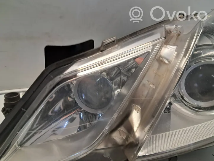 Mercedes-Benz E A207 Lampa przednia A2078200159