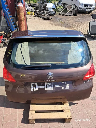 Peugeot 2008 I Takaluukun/tavaratilan kansi 