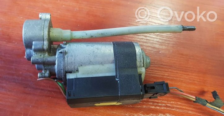 BMW X5 E53 Colonne de direction, moteur de réglage hauteur 67648360229