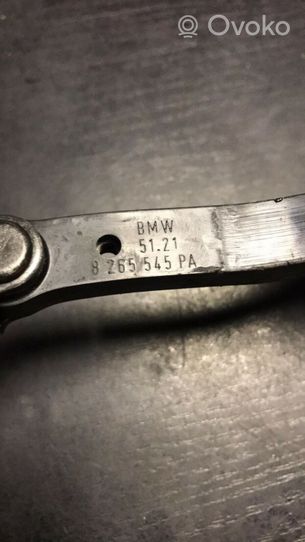 BMW 3 E46 Etuoven pidätin 8265545