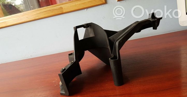 BMW X5 E53 Supporto di montaggio della pompa del servosterzo 8250435