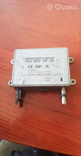 Mercedes-Benz CLK A209 C209 Wzmacniacz anteny 2038203926