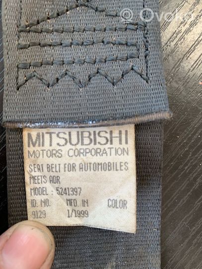Mitsubishi Pajero Pas bezpieczeństwa fotela tylnego środkowego 5241397