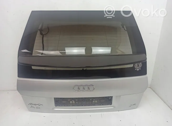 Audi A2 Lava-auton perälauta 8Z0827023C