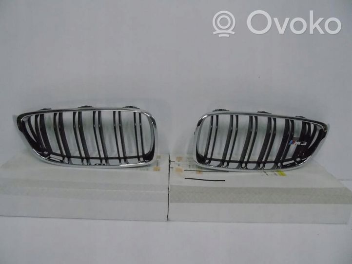 BMW M4 F82 F83 Grille calandre supérieure de pare-chocs avant 