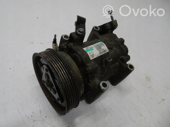 Renault Clio II Ilmastointilaitteen kompressorin pumppu (A/C) 8200716562