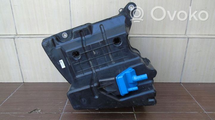 Audi A4 S4 B9 Réservoir de fluide AdBlue 8W0131878AE