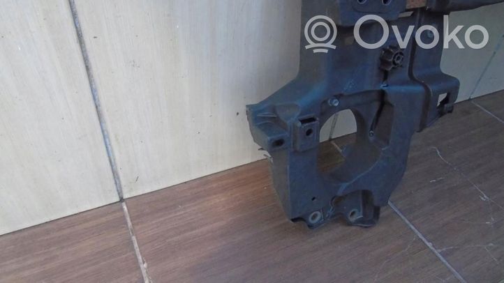 Volkswagen Touareg II Pannello di supporto del radiatore 7P6805594