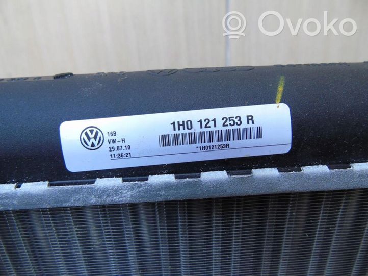 Volkswagen Golf III Radiateur de refroidissement 1H0121253R