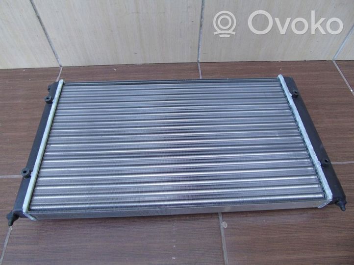 Volkswagen Golf III Radiateur de refroidissement 1H0121253R