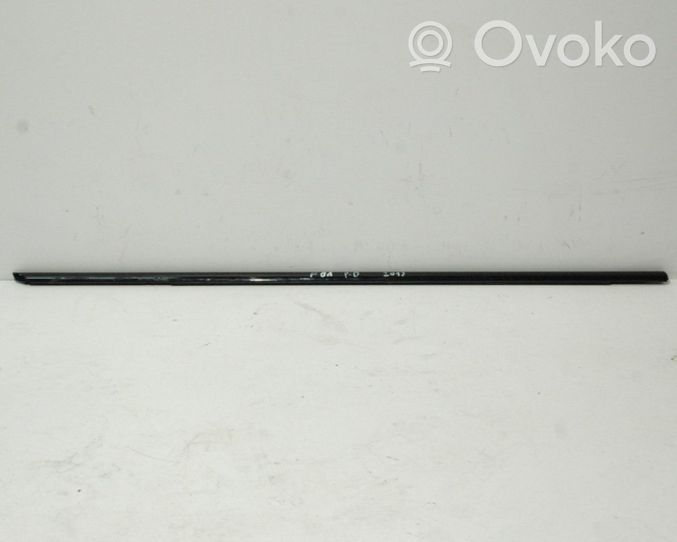 BMW 7 F01 F02 F03 F04 Rivestimento del vetro della portiera 7185228