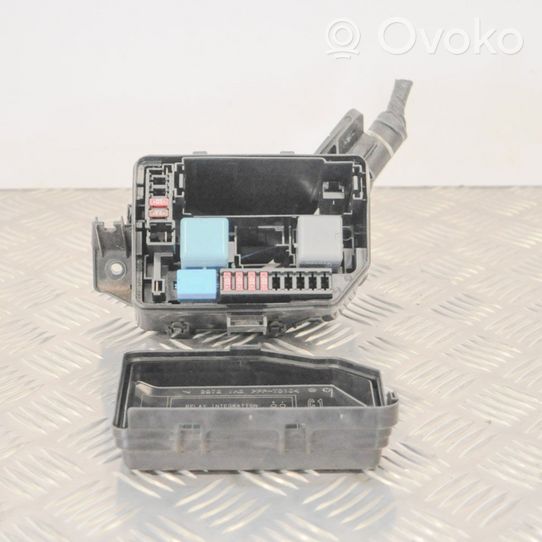 Toyota Verso-S Set scatola dei fusibili 8266252660