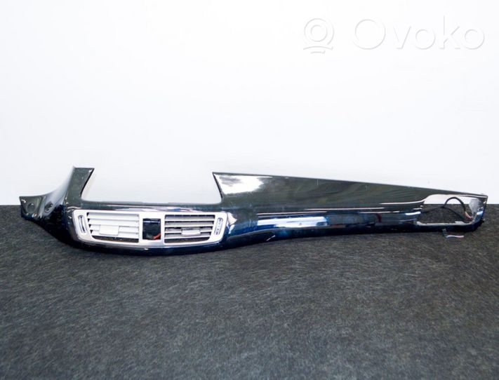 Mercedes-Benz CLS C218 X218 Lango oro grotelės 