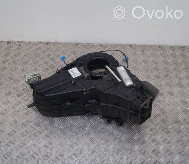 Audi Q7 4L Salono oro mazgo komplektas 7L0819358