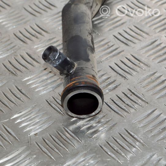 Skoda Yeti (5L) Tube d'admission d'air 03C121065B