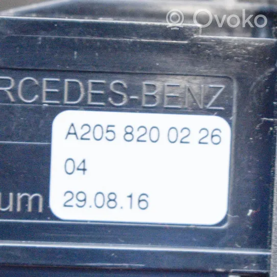 Mercedes-Benz GLC X253 C253 AUX jungtis A2058200226