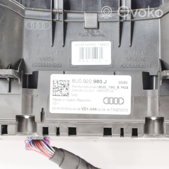 Audi Q3 8U Compteur de vitesse tableau de bord 8U0920980J