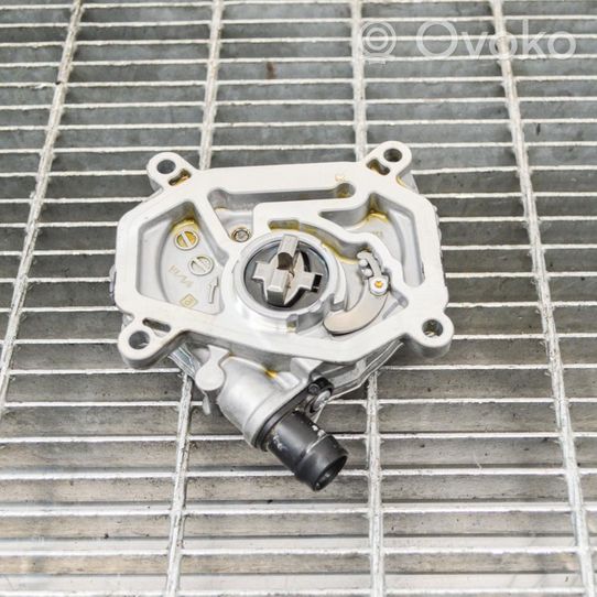 Mercedes-Benz GLA W156 Vacuum pump A2701800901