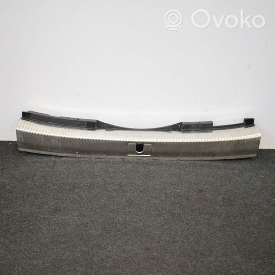 Audi A4 S4 B9 Bagažinės slenksčio apdaila 8W9864513