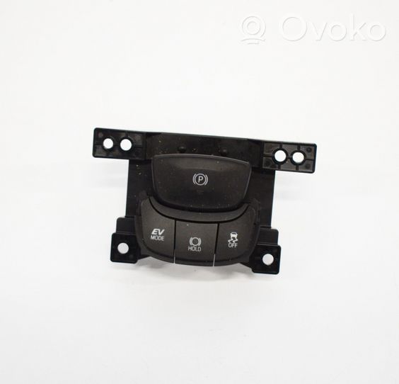 Toyota C-HR Przycisk / Włącznik hamulca ręcznego CZ5711C60B