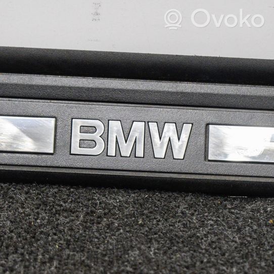 BMW 1 E82 E88 Garniture de marche-pieds avant 7180742