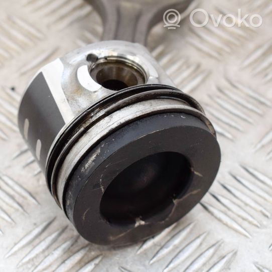 Volvo C70 Piston 31330165