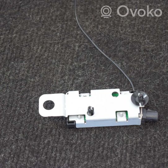 Opel Zafira C Aerial antenna amplifier 13367026421251063