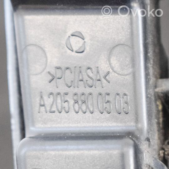 Mercedes-Benz C W205 Puskurin kannattimen kulmakannake A2058800503