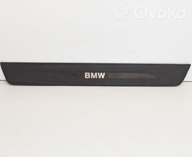 BMW 5 F10 F11 Copertura del rivestimento del sottoporta anteriore 7203608