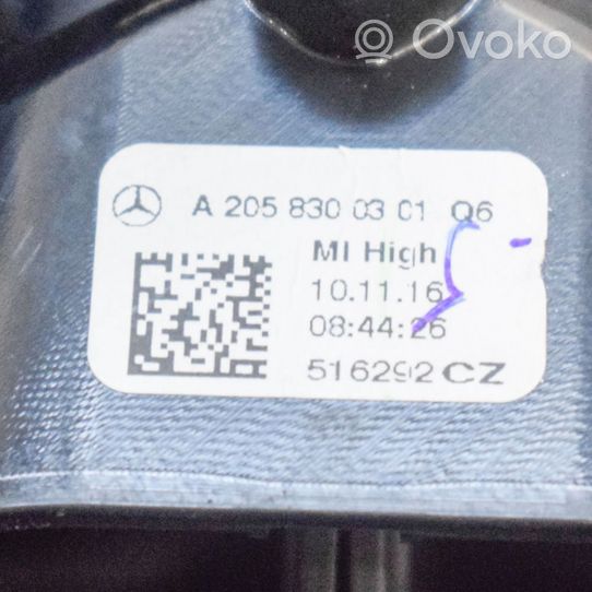 Mercedes-Benz C AMG W205 Dysze / Kratki nawiewu deski rozdzielczej A2058300301