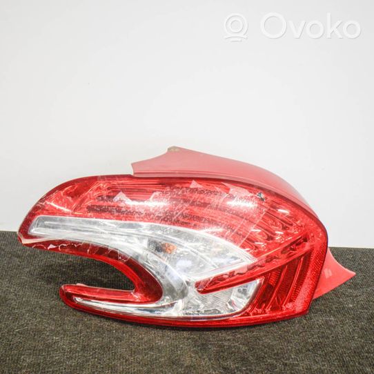 Peugeot 208 Lampa tylna 9672628280