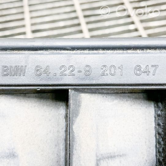BMW X1 F48 F49 Kulmapaneelin paineventtiili 9201647